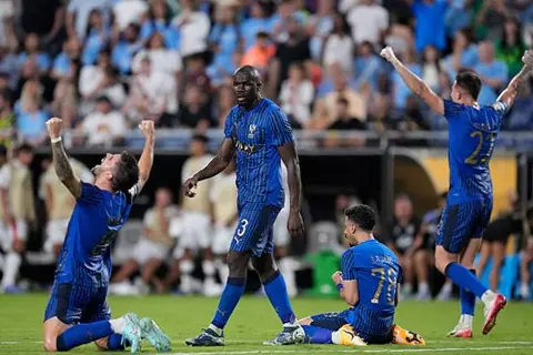 نونيز ونيفيز ينقذان الهلال من الخسارة أمام القادسية في الدوري السعودي